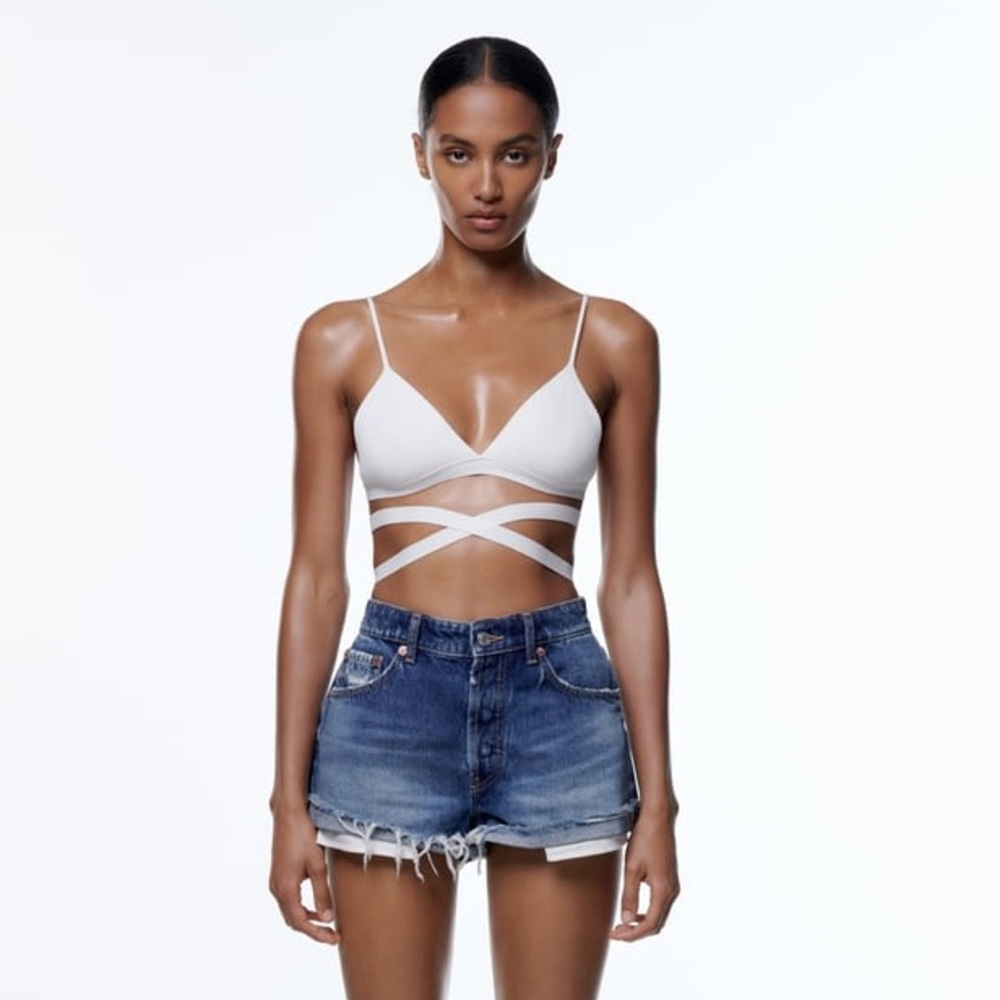 ZARA MID-RISE DENIM SHORTS